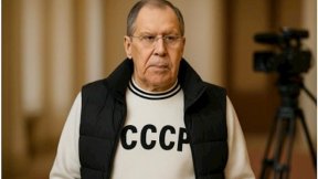 Siz siyasi fəalsınız, cənab Lavrov?