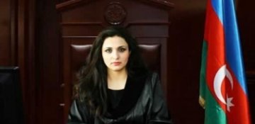Azərbaycanda qadın hakim istefa verdi