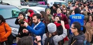 BAKIDA QADINLAR ZORAKILIĞA QARŞI AKSİYA KEÇİRİB   